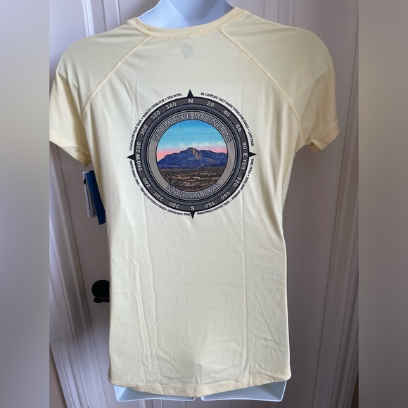 NWT Retro Compass Guadalupe Mountains Microfiber Short Sleeve T-Shirt SIZE, XXL - Picture 3 of 9